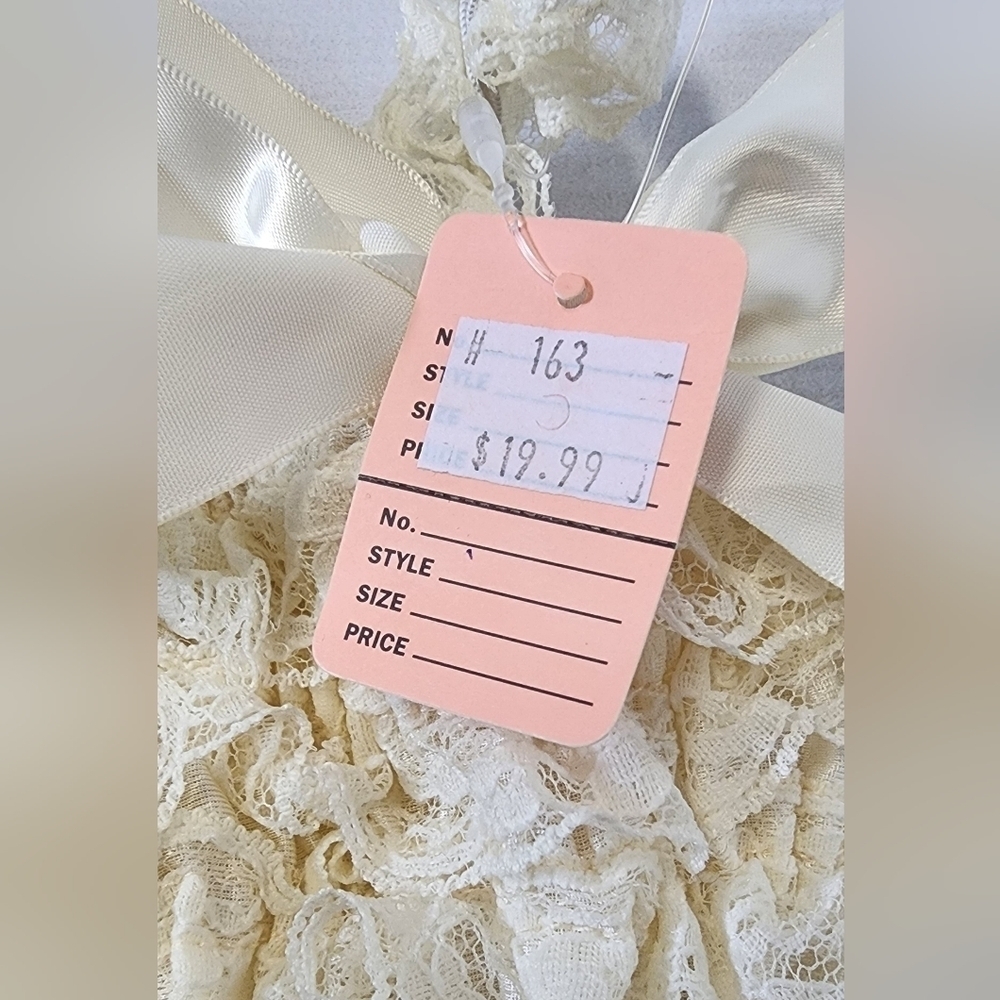 Little Girls Ivory Lace Ruffle Romper Large / 2-3 Years - New With Tags - Picture 4 of 5